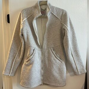 Women’s Avalanche Outdoor Supply Company Fleece size Medium